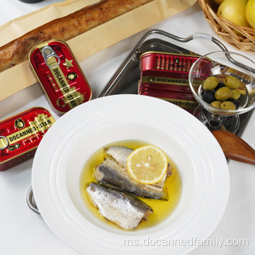 Decanned sardin yang sangat lazat dalam minyak sayuran